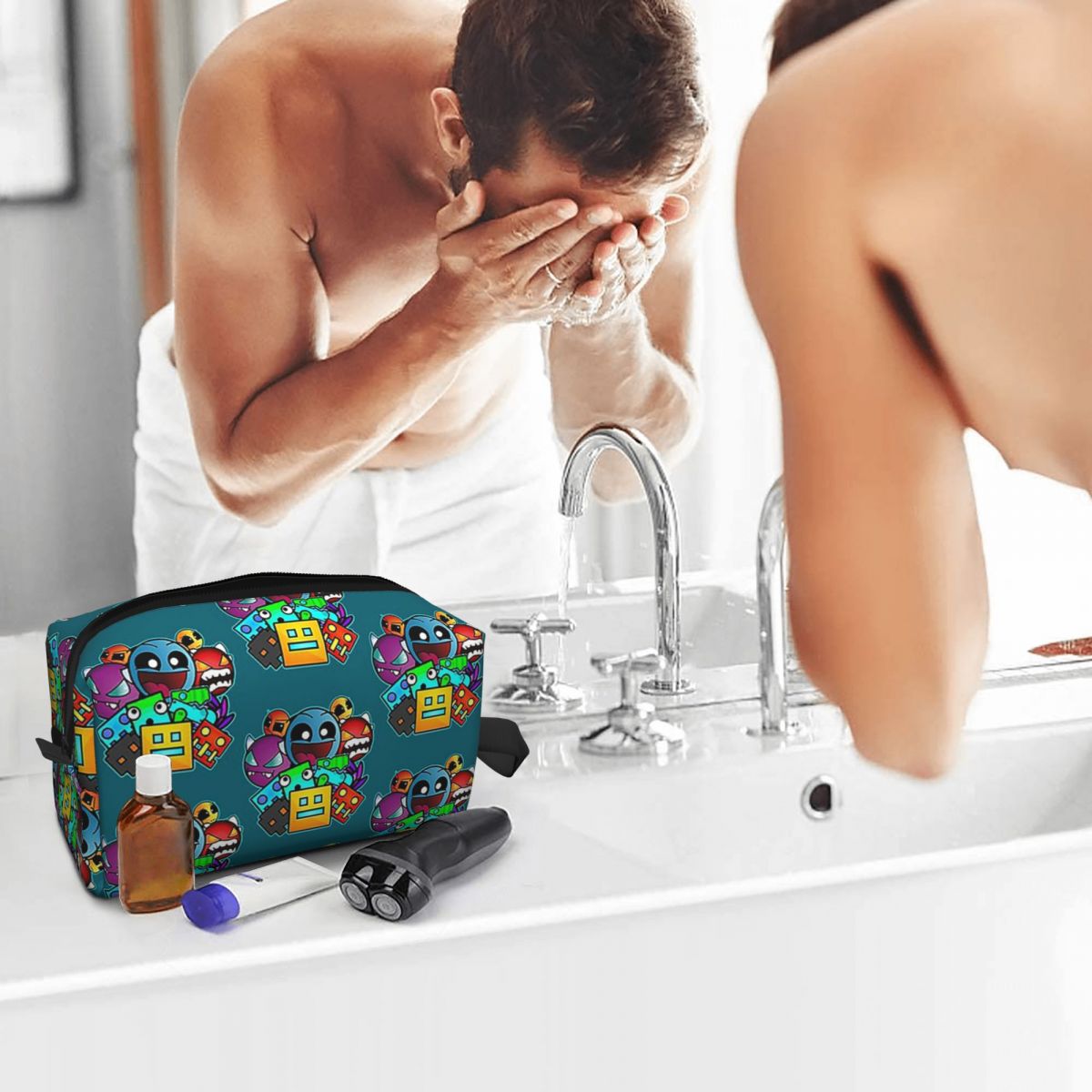 Bolsa de maquillaje Geometry D - Beauty Makeup Game reseña y precio